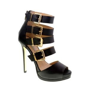 LIKE NEW Chinese Laundry Cavallari Buckle Heels